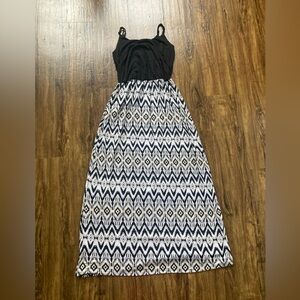 Mix & Co Black and White Maxi Dress